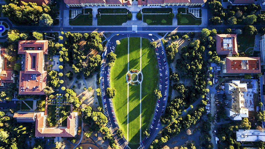 Vista aérea del campus de la Universidad de Stanford